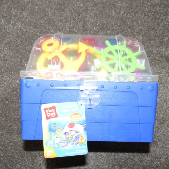 Play Day pool toy dive set treasure chest, NWT - Picture 4 of 11